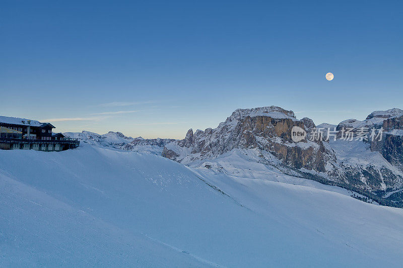 意大利冬季的白云石来自Val di Fassa滑雪场，Trentino-Alto-Adige地区，意大利